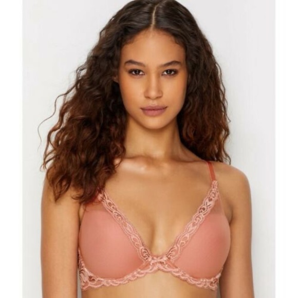 Natori Other - NEW Natori Feathers Underwire Contour Bra